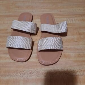 Top Moda womens sandles,flats size 8 beige new no box